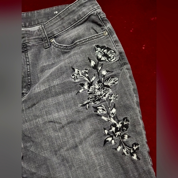 St. John's Bay Jeans Pants 👖 - Picture 6 of 11